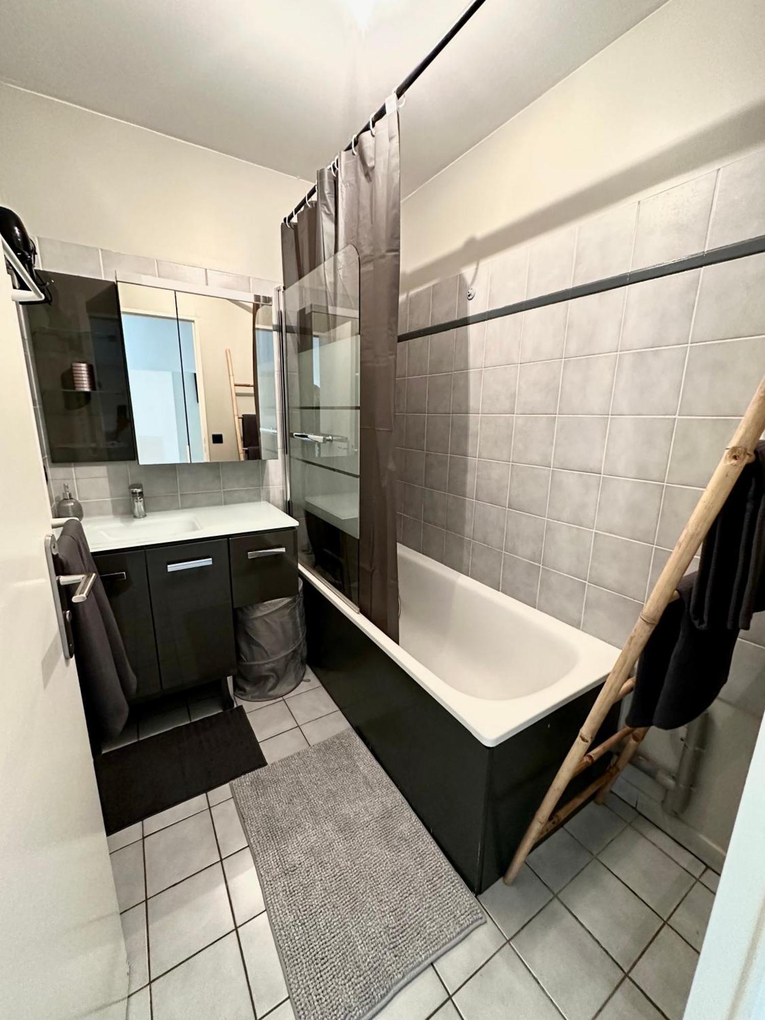Appart' Calme - 48M² - Proche Versailles - Paris Еланкор Екстериор снимка